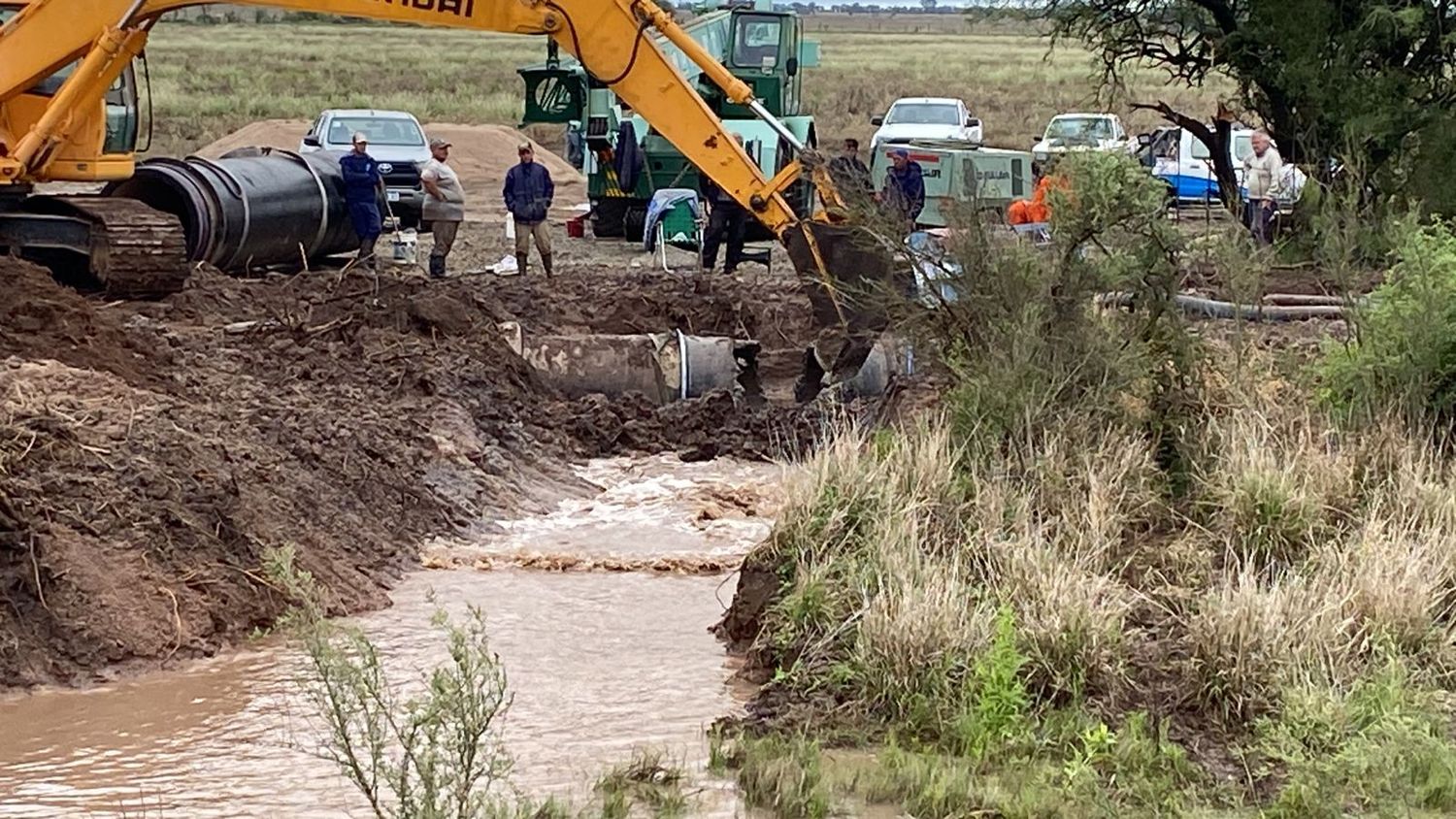 Comienza a normalizarse el servicio de agua potable