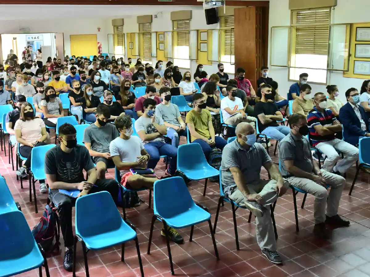 Más de 200 jóvenes Iniciaron su vida  universitaria en la UTN