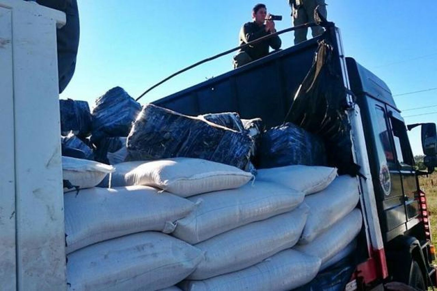 Secuestraron casi una tonelada de marihuana en Hasenkamp