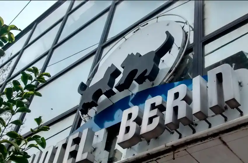 Atraparon a ladrón de caños en un hotel alojamiento