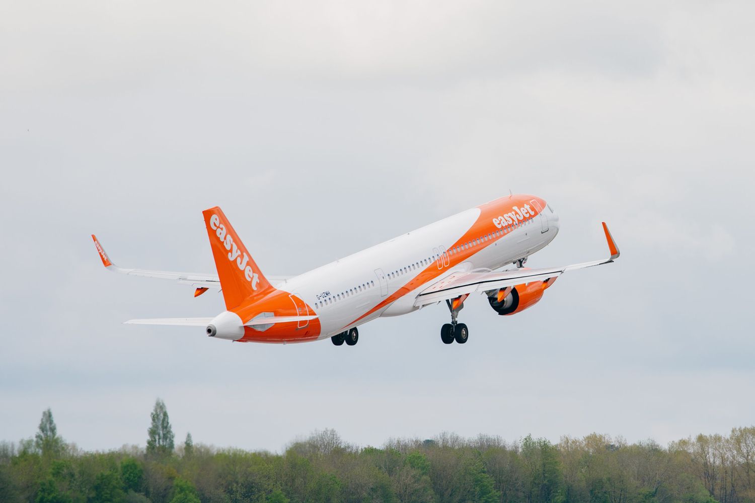 easyJet abre nuevas rutas en Italia y crece en el Reino Unido