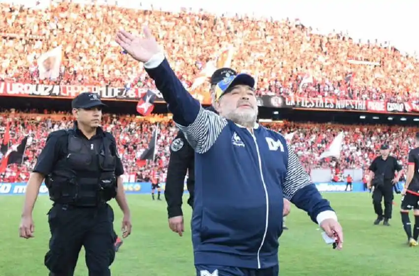 El emotivo recibimiento que Newell’s le brindó a Diego Maradona