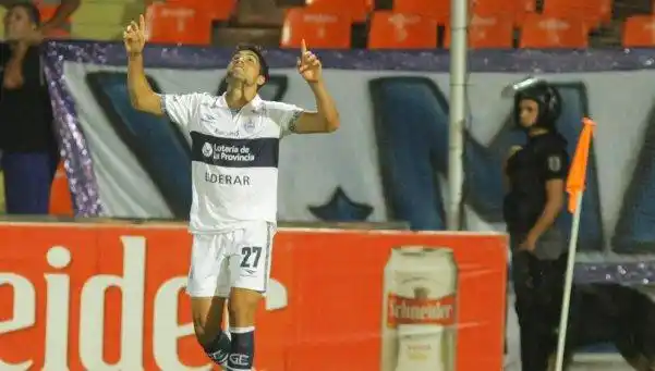 Gimnasia goleó a Godoy Cruz en la despedida de Méndez