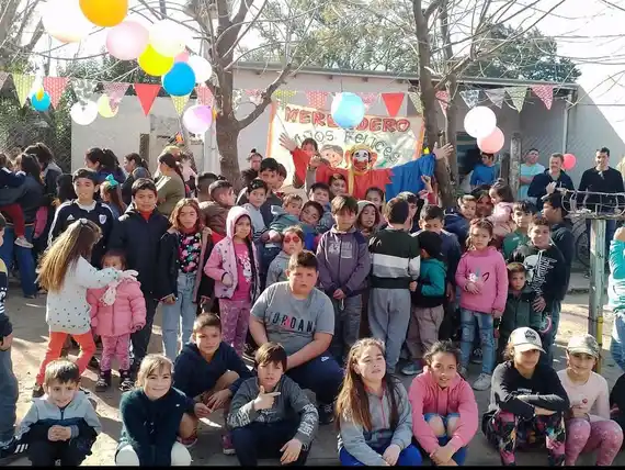 Merendero “Niños Felices del Ombú” organiza una merienda solidaria por Pascuas
