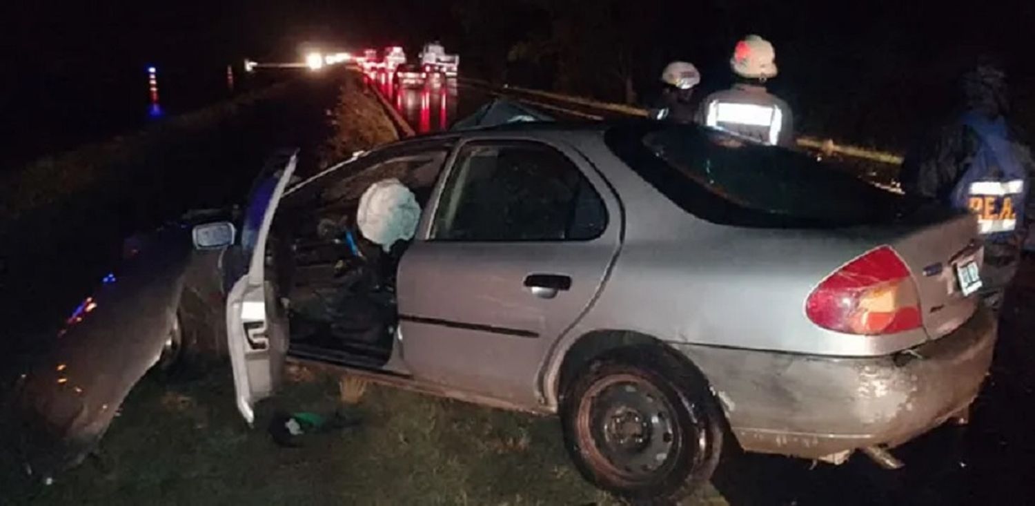 Chocaron un auto y un camión en la Ruta 12: varias personas resultaron heridas