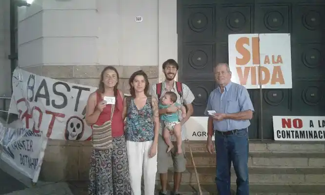 Volanteada en el centro contra los agrotóxicos