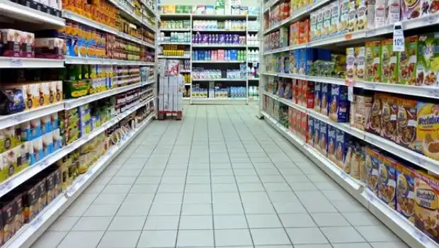 El Gobierno quiere obligar a supermercados a vender productos regionales