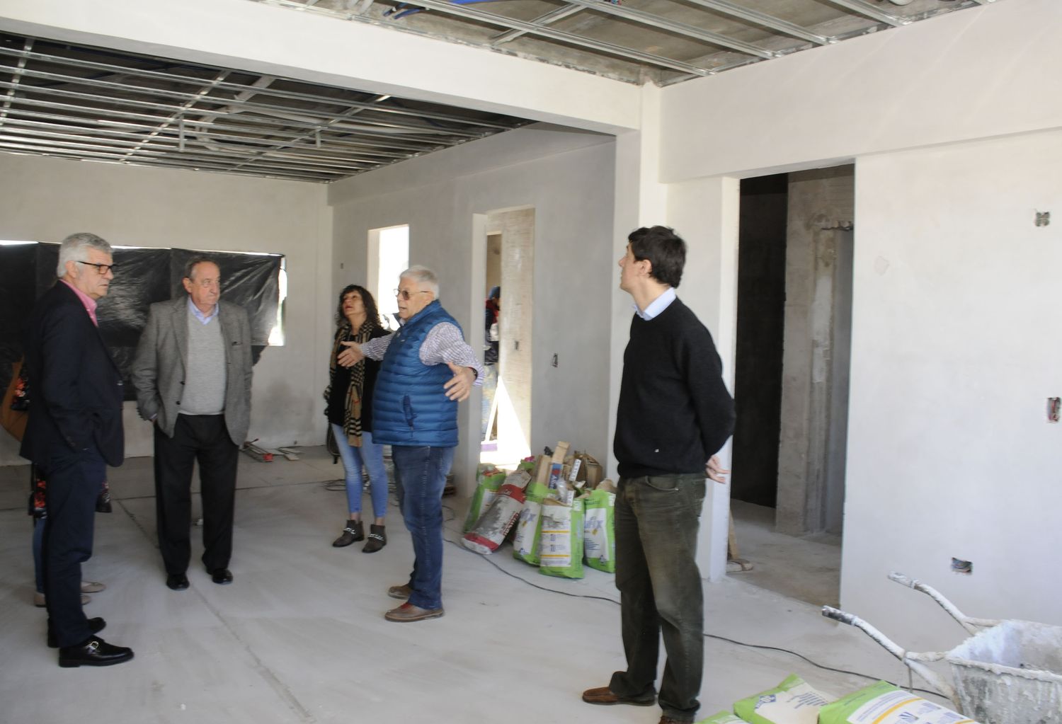 Lunghi supervisó los avances de la obra del nuevo edificio de la escuela de Idiomas