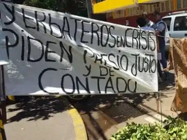 Protesta de productores yerbateros en Misiones: bloqueos y quemas en reclamo de mejores precios