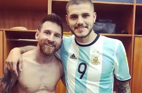 Icardi le dio la bienvenida a París a Messi y en redes estallaron los memes