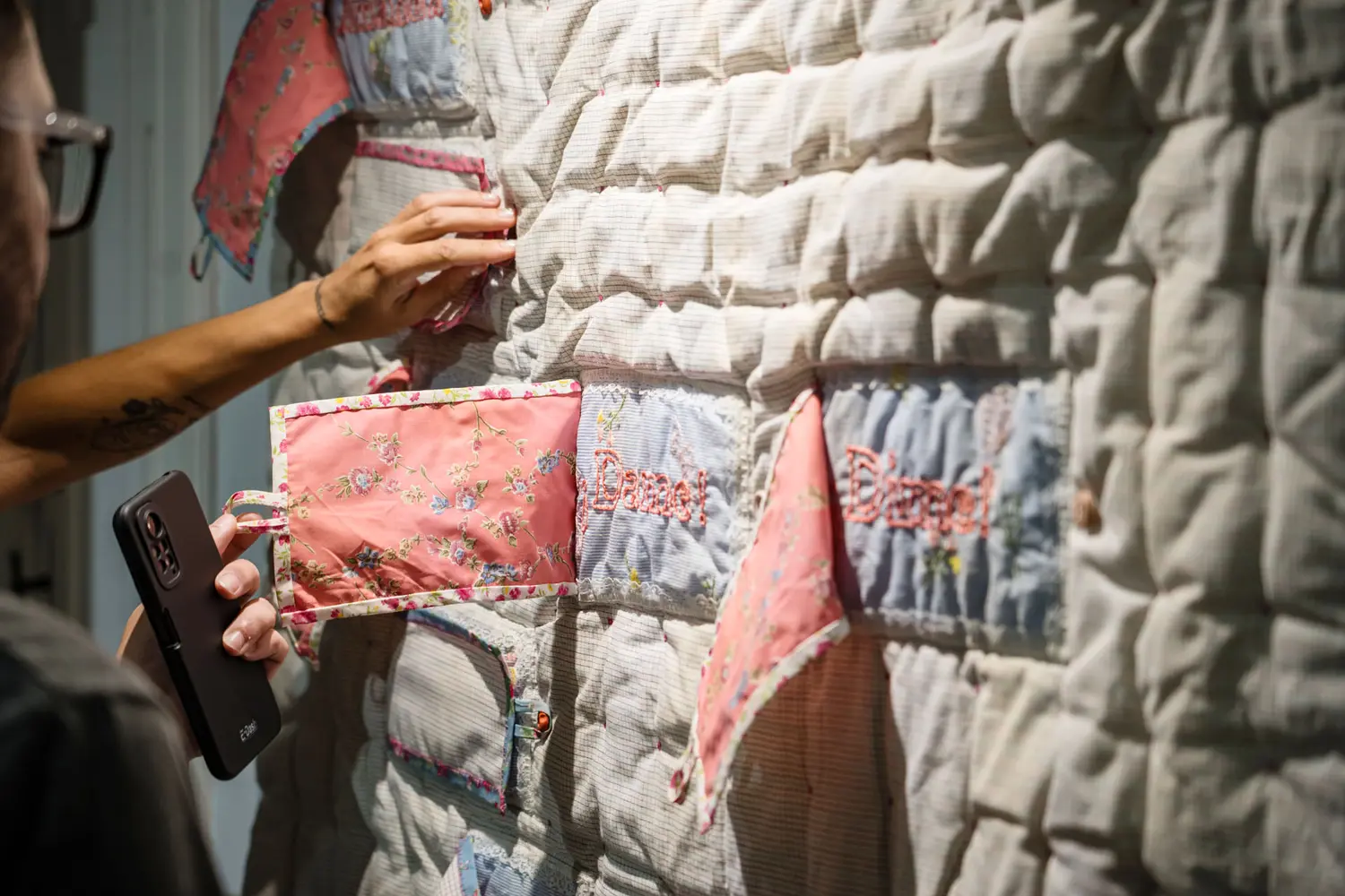 Convocan a artistas visuales a presentar proyectos para Aura 2025