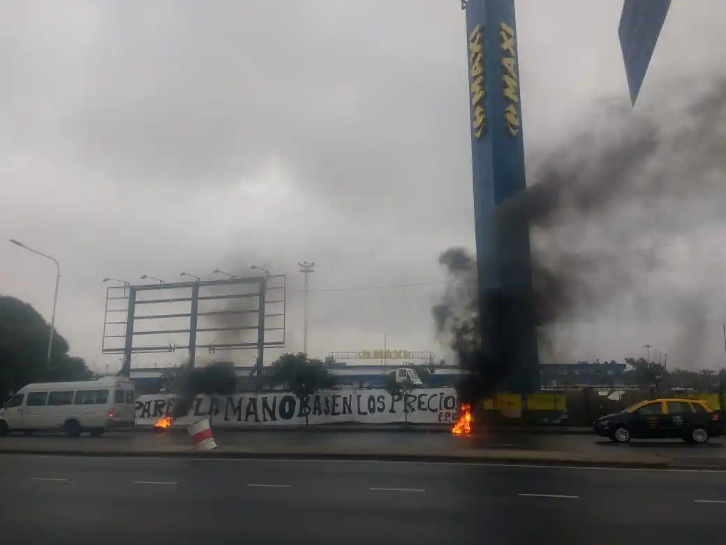 "Paren la mano, bajen los precios": Protestas por la suba de alimentos en más de 100 supermercados de la Provincia 
