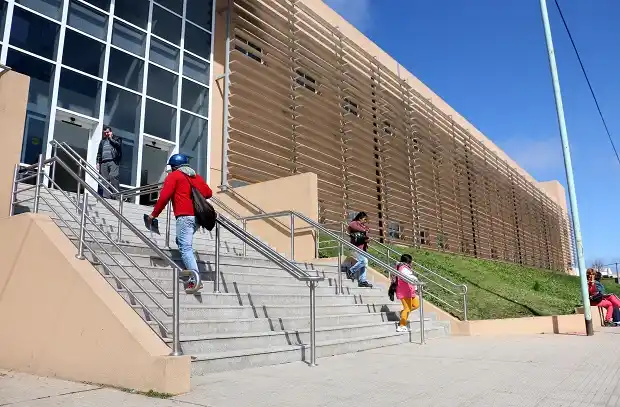 Asueto en el Hospital Centenario: garantizan el servicio de guardia 