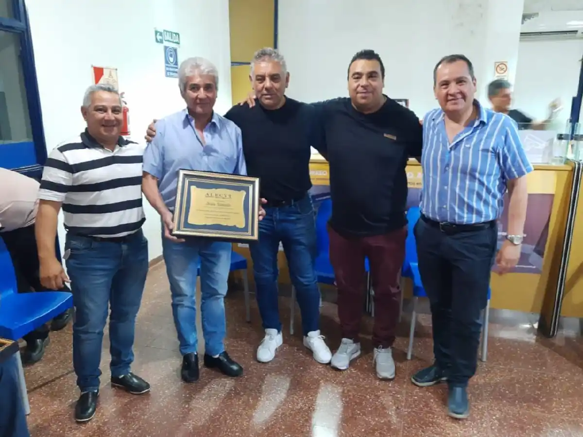 Jesús “Nene” Ramallo, el  cartero que se despide  tras 51 años de trabajo 