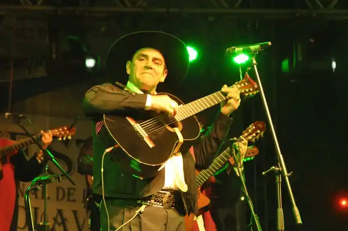 El Chaqueño, Axel y Soledad confirmados para el Festival de Doma y Folclore de Olavarría