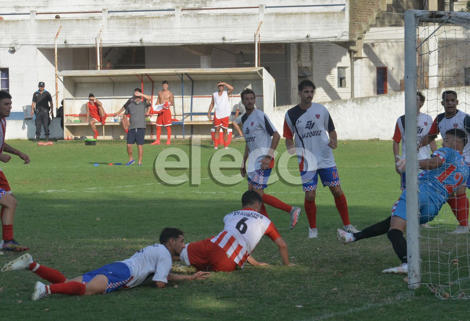 Atlético Ayacucho usó la cabeza y Ferro no resolvió