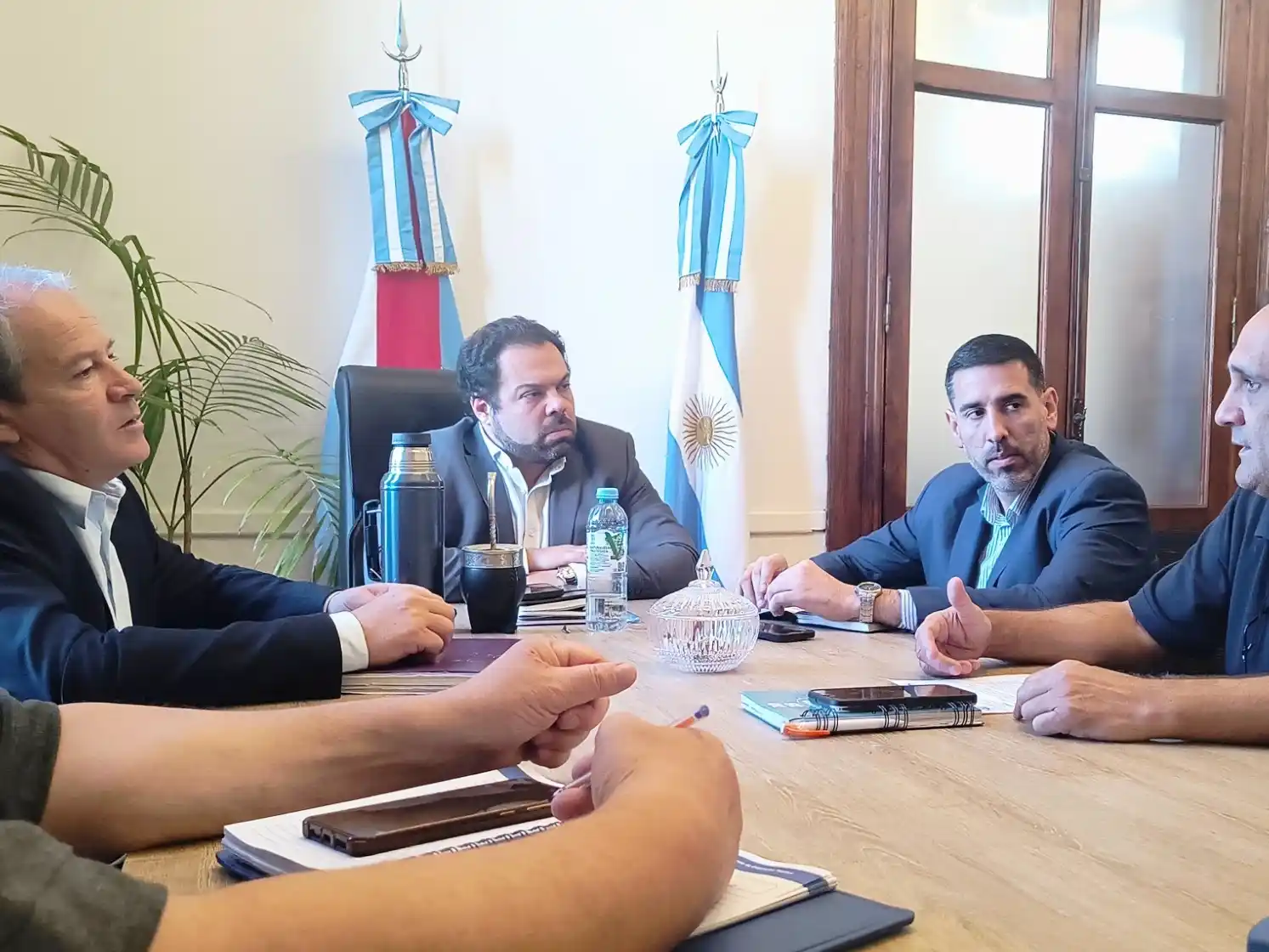 Troncoso y Cuenca se reunieron con autoridades de AMET