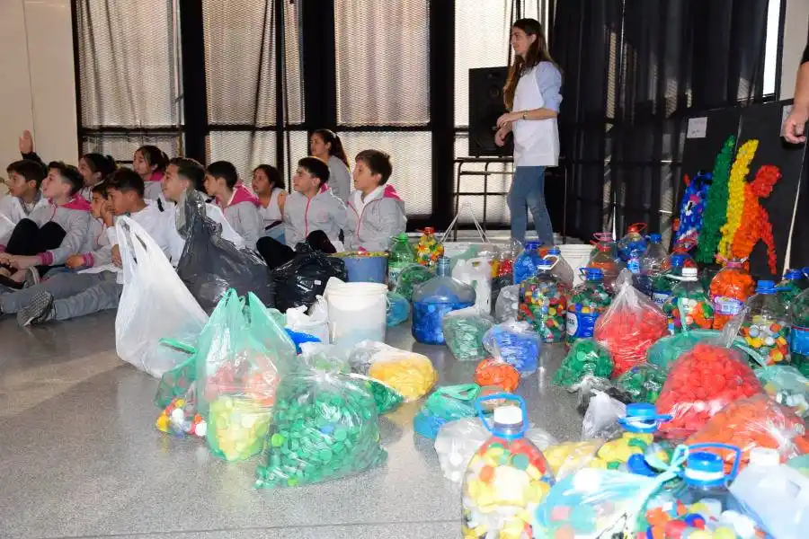 Exitosa jornada de recolección de tapitas para el Hospital Garrahan
