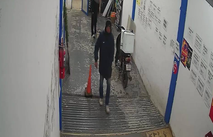 intentó comprar con tarjetas robadas