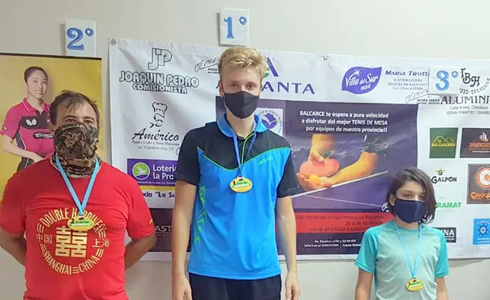 Triple triunfo en torneos de tenis de mesa en Balcarce
