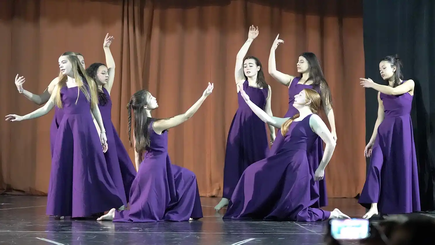 Se presentó el ballet dirigido por María Luisa Pérez con “Ni una menos”