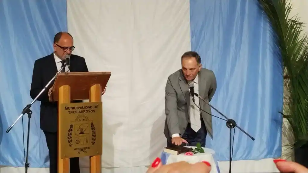 Pablo Garate juró como Intendente de Tres Arroyos