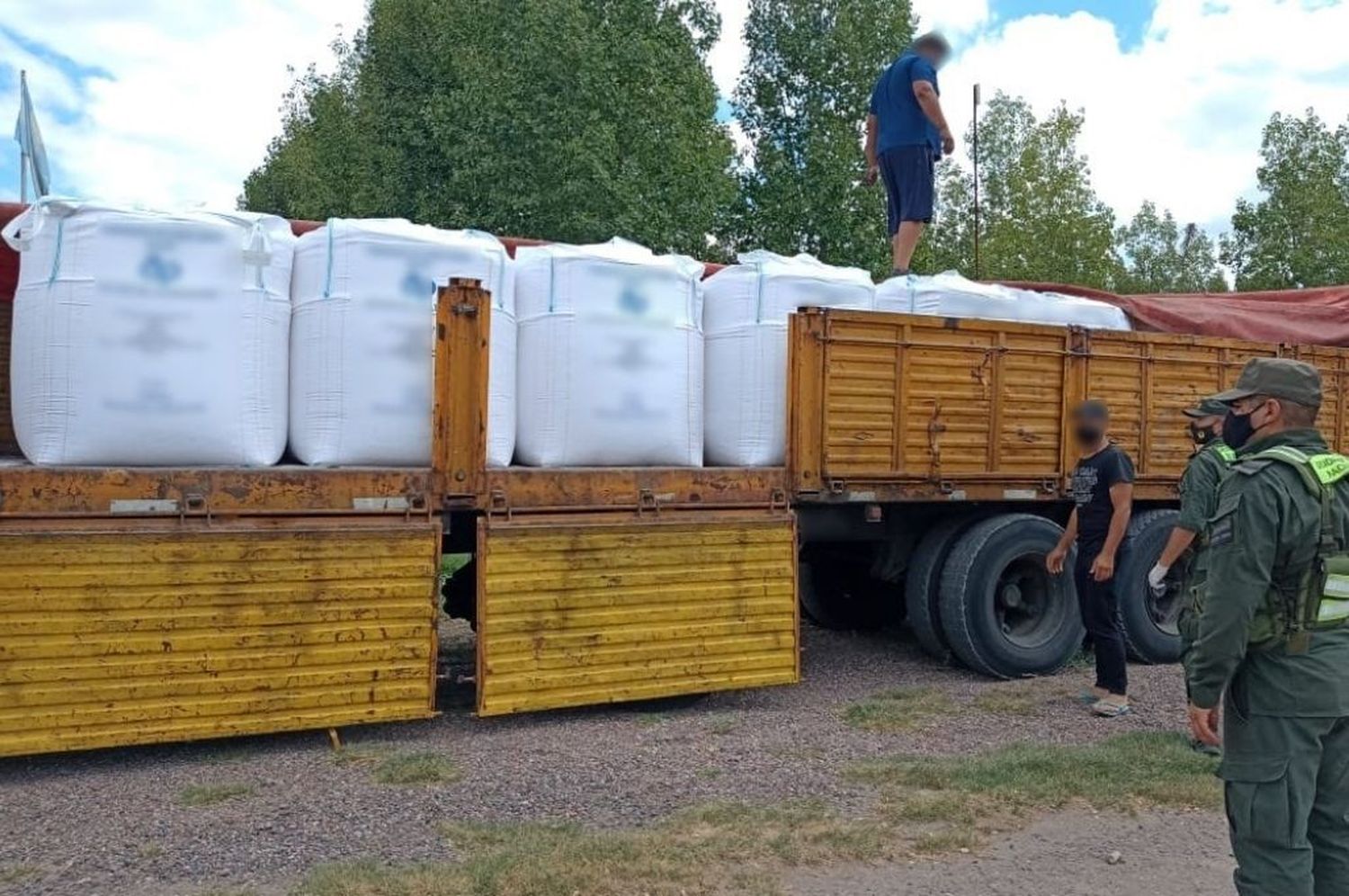 Incautan más de 27 toneladas de carbonato de sodio, un precursor de drogas