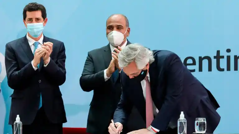 El Gobierno facultó a los gobernadores a adoptar medidas de restricción para bajar los contagios