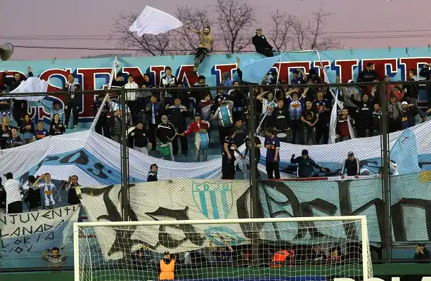 También en el ascenso, vuelven los visitantes al fútbol argentino 