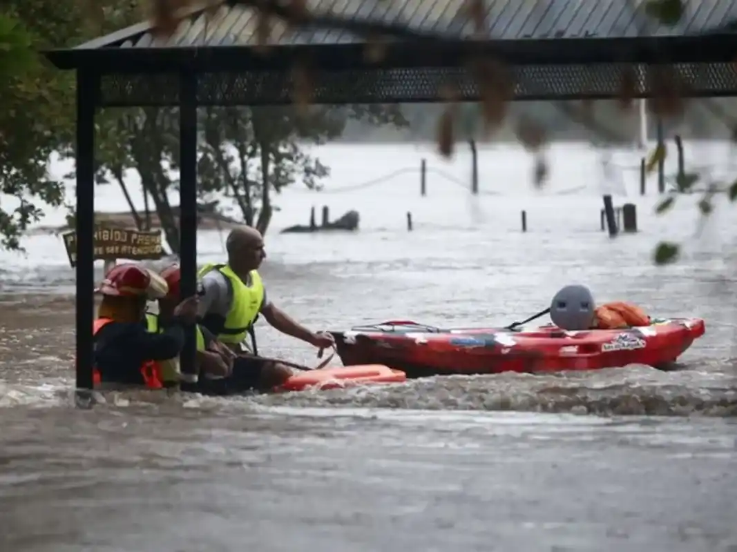 Temporal en Buenos Aires: hallaron sin vida a una persona y continúa la búsqueda de otras tres personas