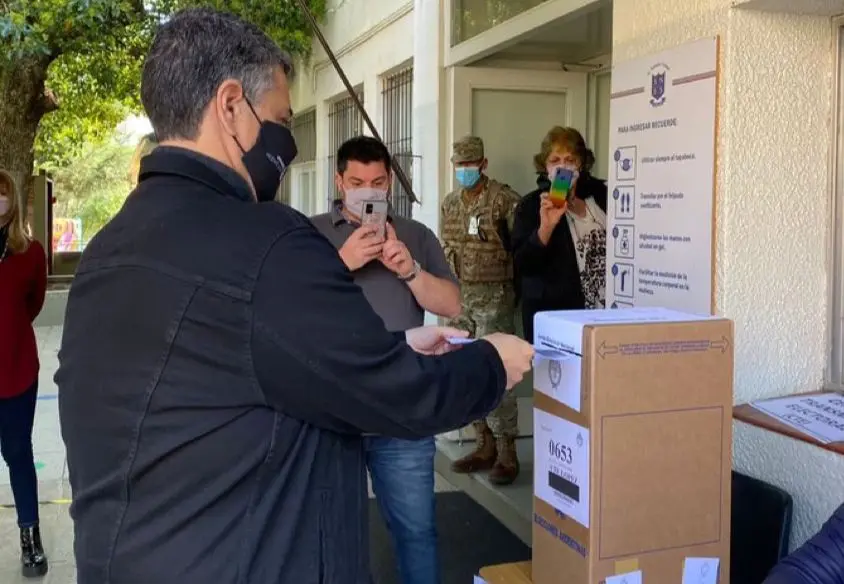 Votó Jorge Macri en Olivos: "Es un grave problema que sigamos votando con este sistema viejo"