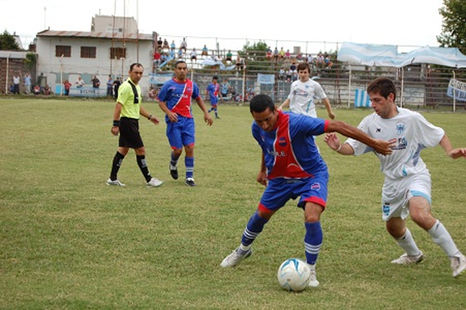 Torneo Provincial de fútbol: Sud América juega los primeros 90 de las semifinales