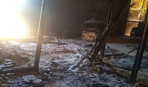 ¡LANZAN UNA MOLOTOV! Incendian casa del profesor universitario de la LUZ