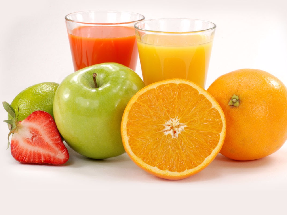 Por qué es mejor comer  frutas enteras en lugar de jugo