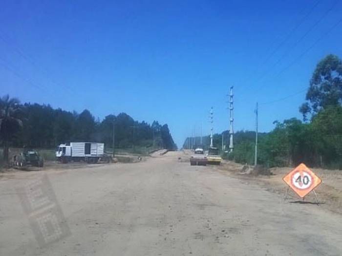 "OBRA DE PAVIMENTACI�N ACCESO   VILLA ZORRAQUIN, CONCORDIA".