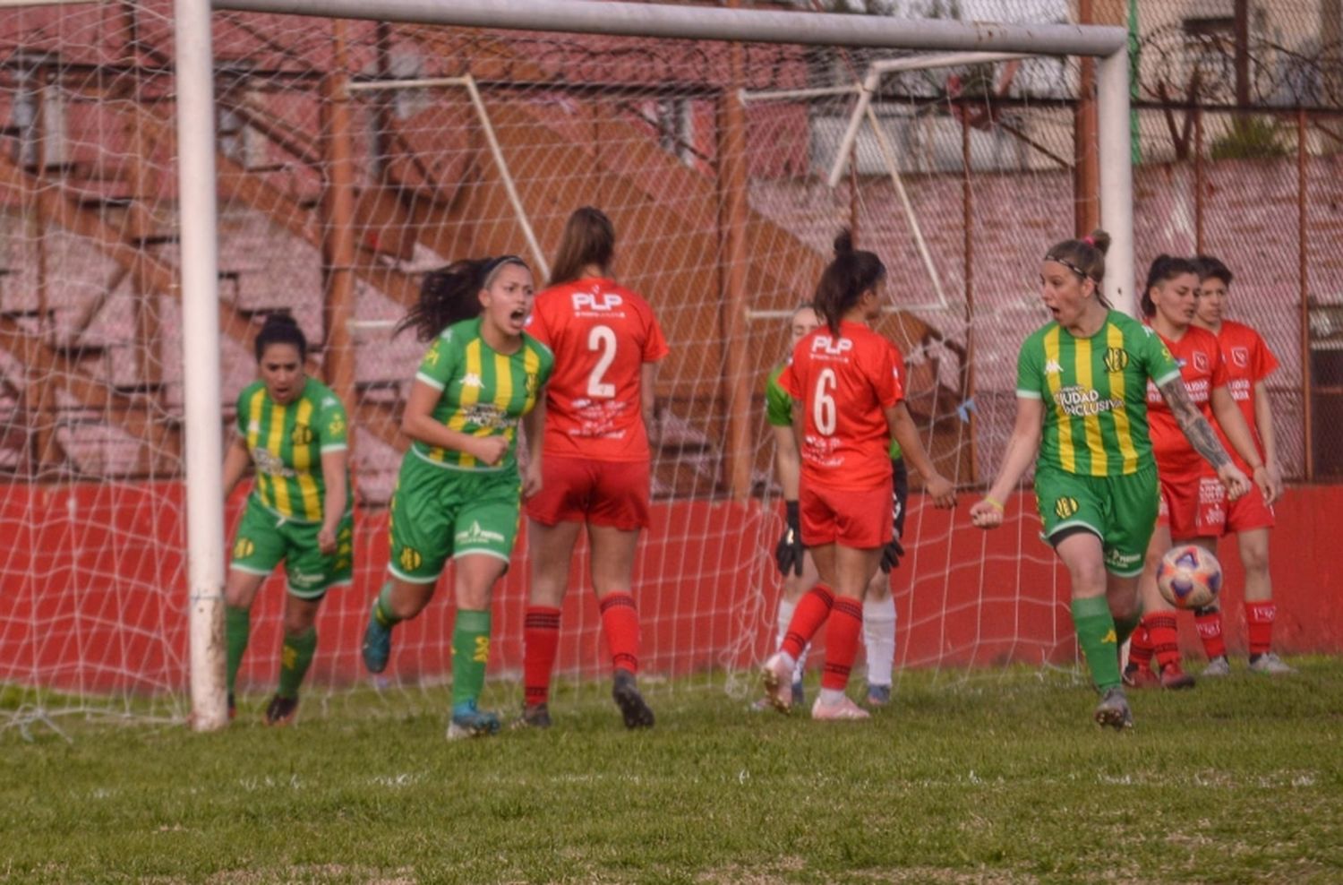 Fútbol femenino: Aldosivi se levantó frente a Cambaceres