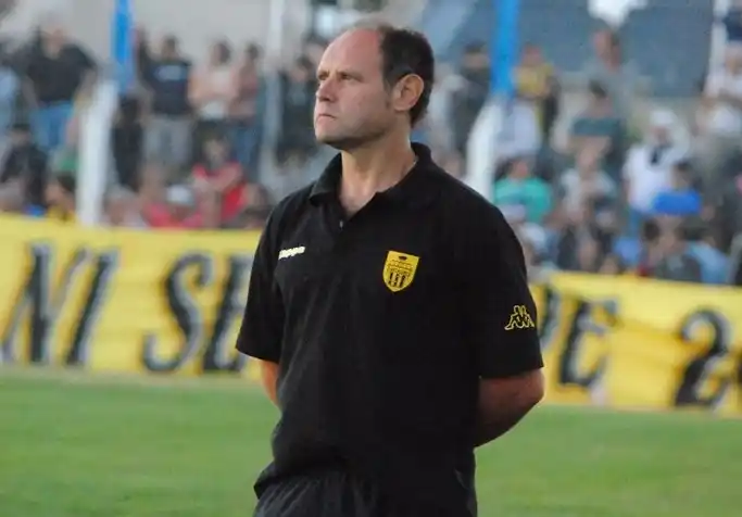 Botella, muy cerca de Santamarina