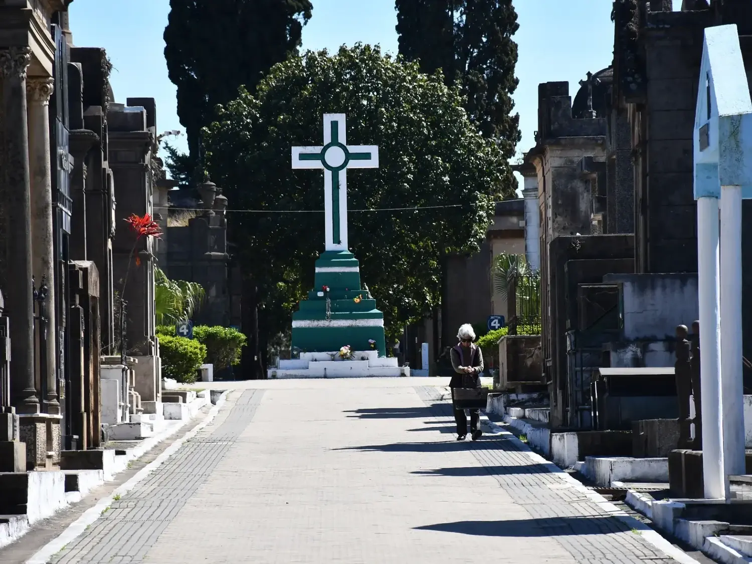 Misa por el Día del Padre en el Cementerio Nuevo
