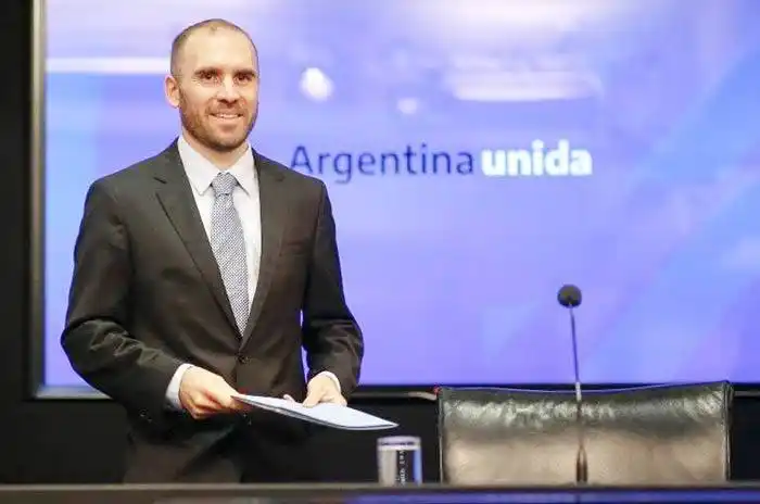 El ministro Guzmán  emitirá deuda una vez  por semana en febrero