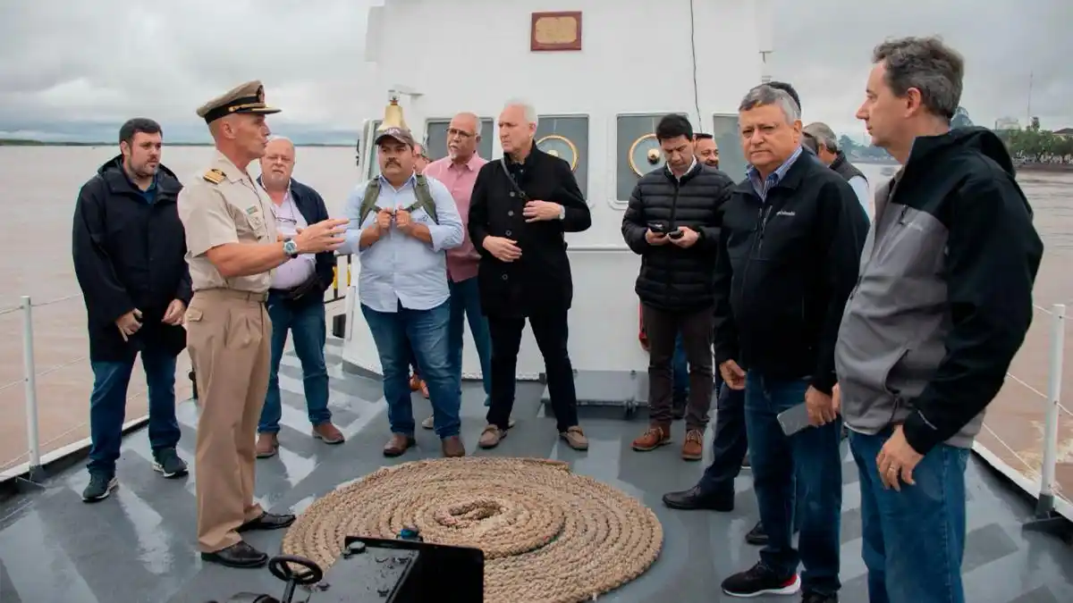 Funcionarios de la Argentina, Brasil, Bolivia y Paraguay recorrieron un tramo de la Hidrovía