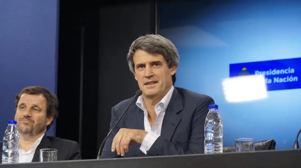 Prat-Gay: “Vamos a Davos a recordarle al mundo que la Argentina existe”