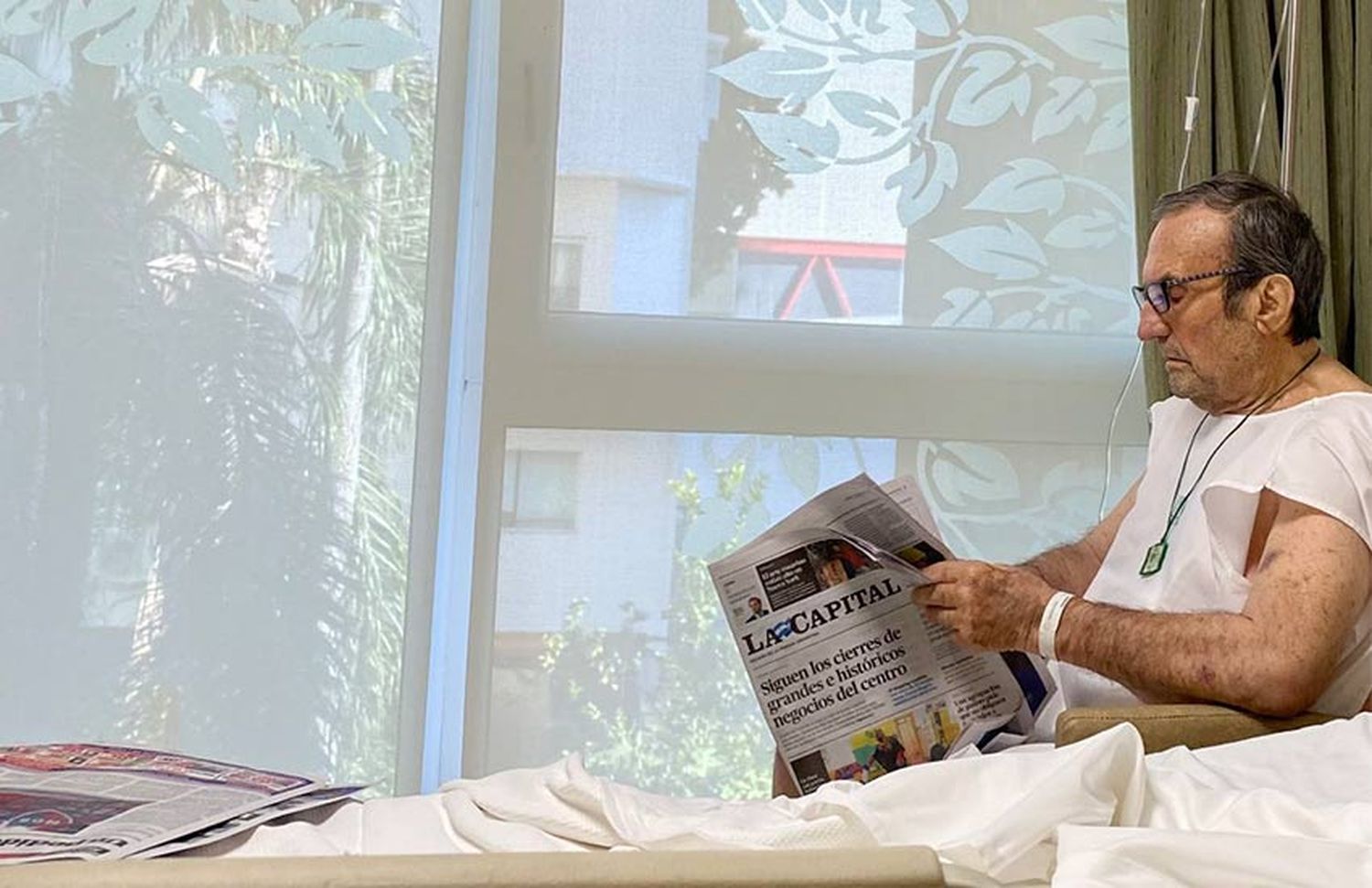 Carlos Reutemann evoluciona favorablemente y este domingo salió de la terapia intensiva
