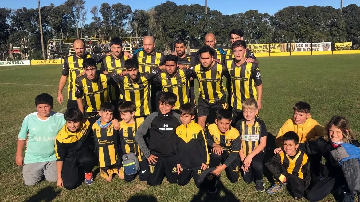 Gran triunfo de Newbery en Lobería
