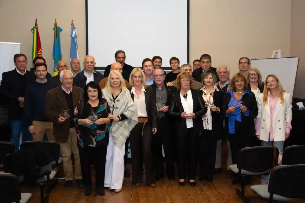 Nueva entrega de “Las Estrellas de los 100 años” en la Cámara Económica