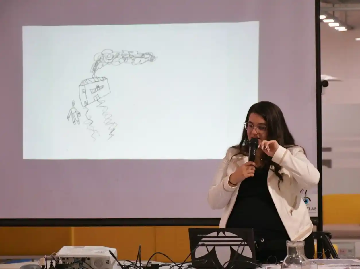 “La boca calla y los trazos hablan”: una capacitación para interpretar el mundo emocional infantil.