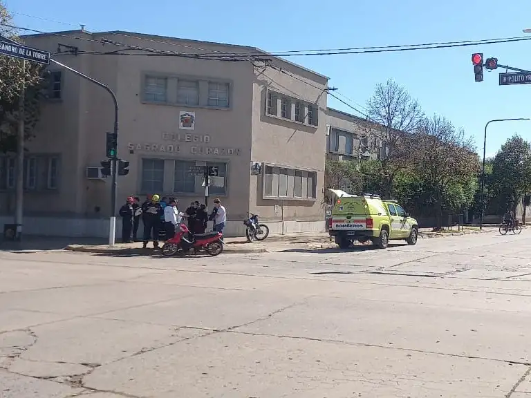 Choque entre motos.