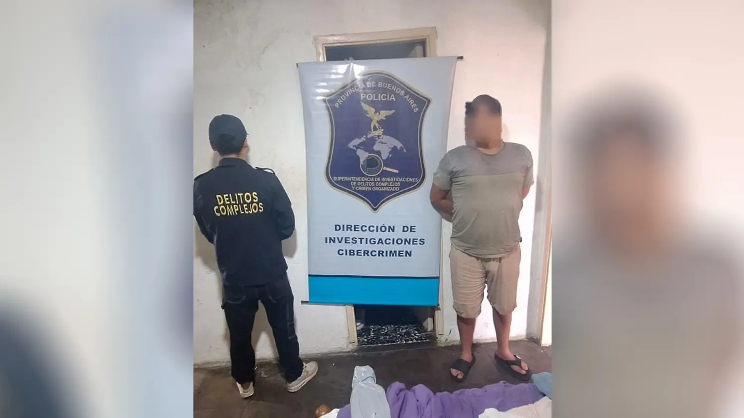 El aprehendido está acusado de enviar mensajes, fotos y videos sexuales a las víctimas.