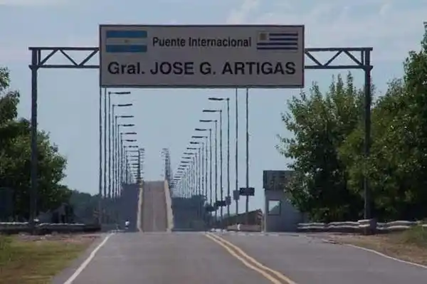 El recambio turístico en el puente San Martín fue mucho menor a lo esperado