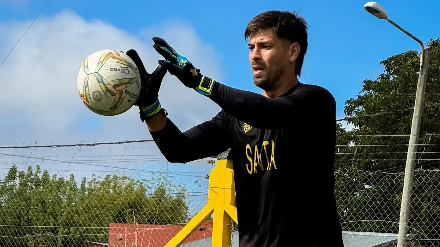 FOTO CLUB SANTAMARINA Del Riego prepara la temporada.