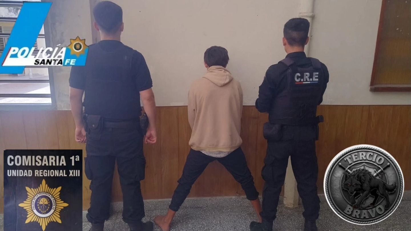 Un adolescente rompió una vidriera y robó varios relojes: lo identificaron por las cámaras